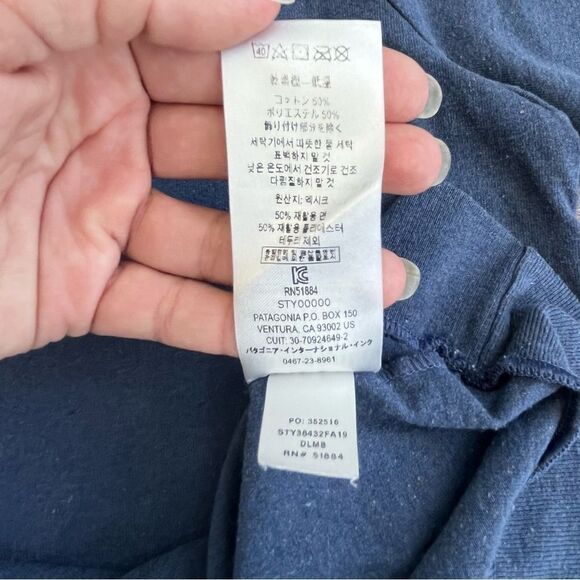 Patagonia Long-Sleeved P-6 Logo Responsibili-Tee Small - Picture 7 of 15